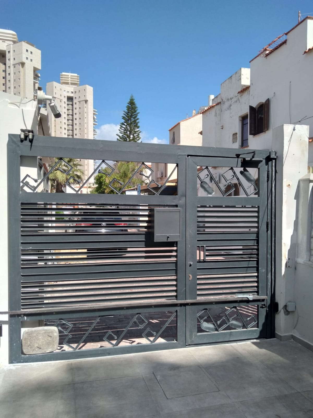 שער הייטק חשמלי